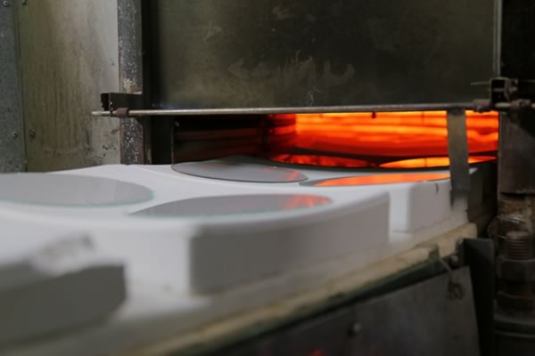 Safety glass cutting heater