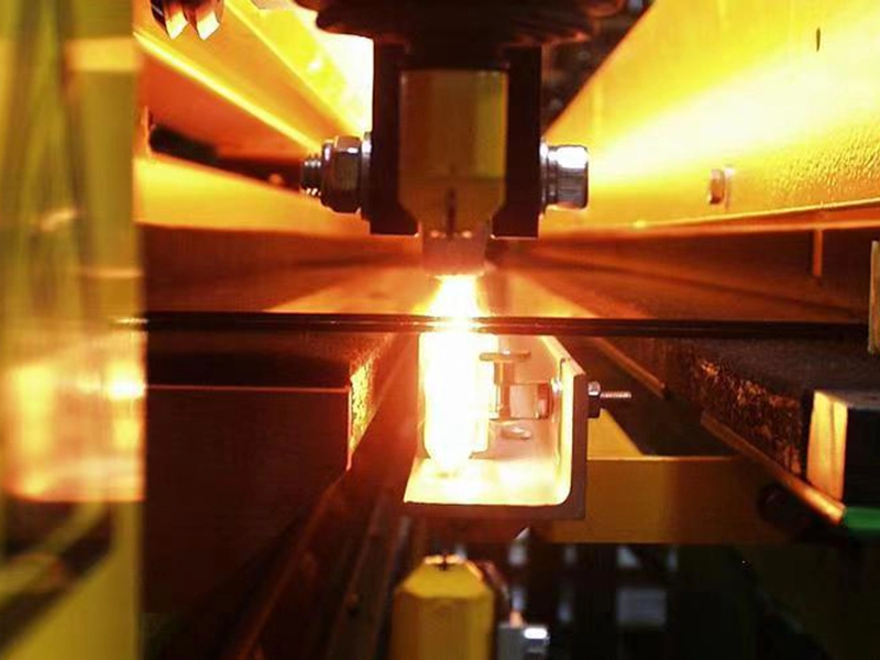 Laser cutting support heater